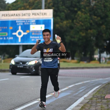 Runner Photo 3995497