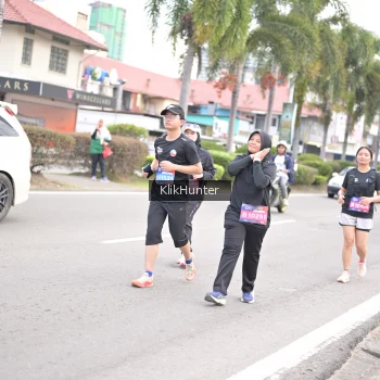Runner Photo 3995527