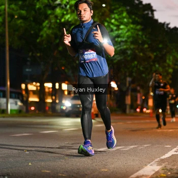 Runner Photo 3995537