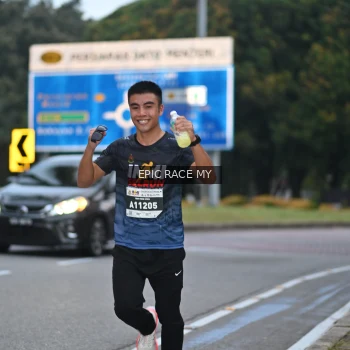 Runner Photo 3995564