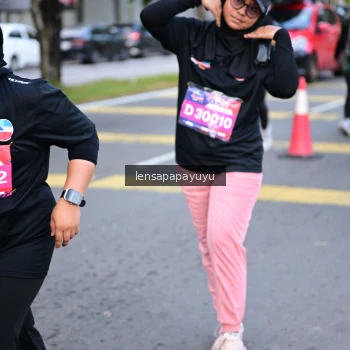 Runner Photo 3995613