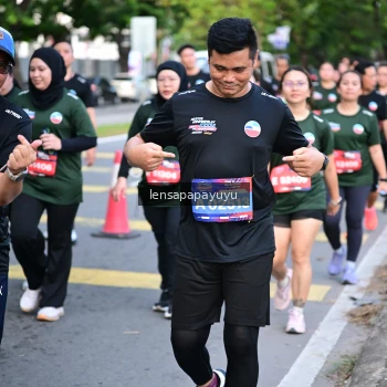Runner Photo 3995645