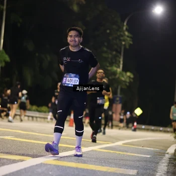 Runner Photo 3995673