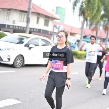 Runner Photo 3995676