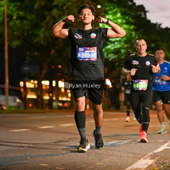 Runner Photo 3995679