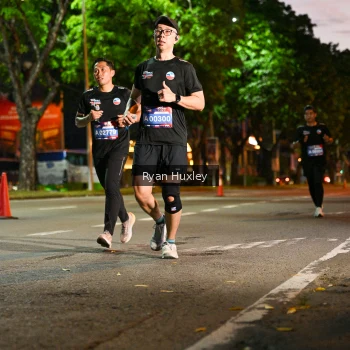 Runner Photo 3995692