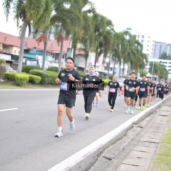 Runner Photo 3995693