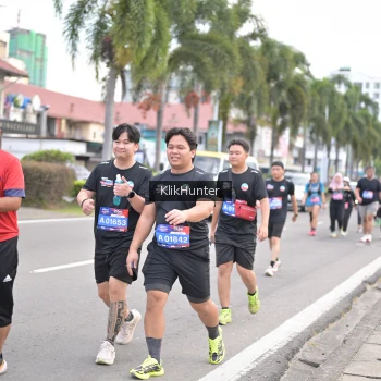 Runner Photo 3995702