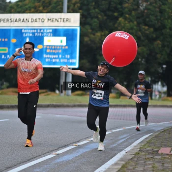Runner Photo 3995714