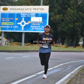 Runner Photo 3995754