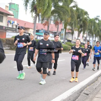 Runner Photo 3995755