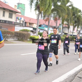 Runner Photo 3995770