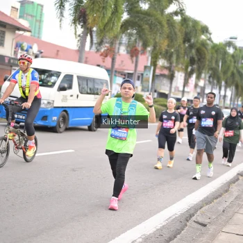 Runner Photo 3995792