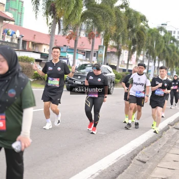 Runner Photo 3995814