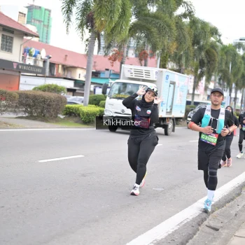 Runner Photo 3995857