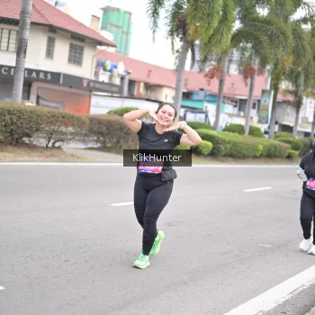 Runner Photo 3995943