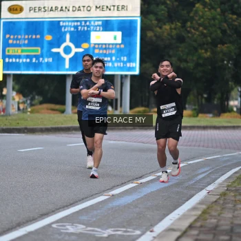 Runner Photo 3995965