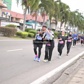 Runner Photo 3995993