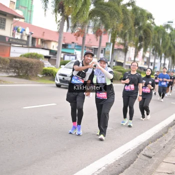 Runner Photo 3996005