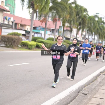 Runner Photo 3996012
