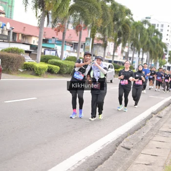 Runner Photo 3996017