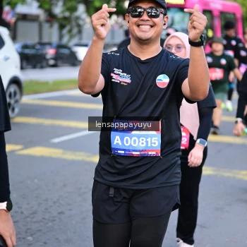 Runner Photo 3996042