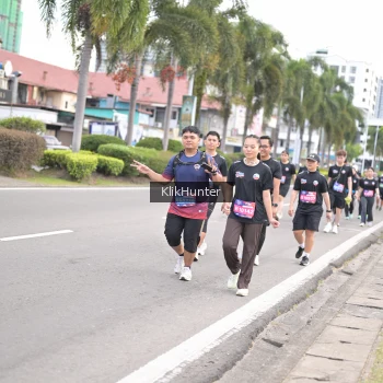 Runner Photo 3996052