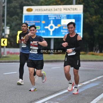 Runner Photo 3996057