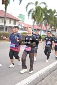 Runner Photo 3996064