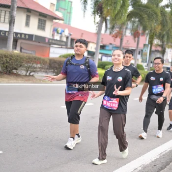 Runner Photo 3996070
