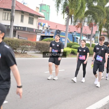 Runner Photo 3996071