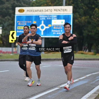 Runner Photo 3996074