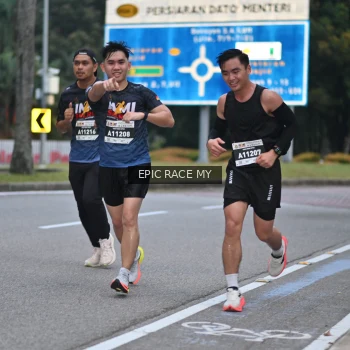 Runner Photo 3996080