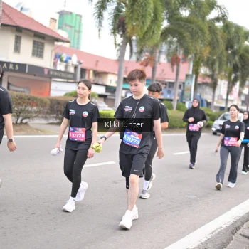 Runner Photo 3996086