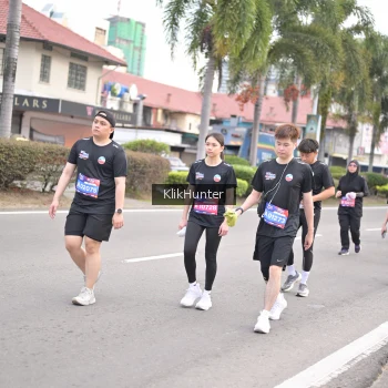 Runner Photo 3996093