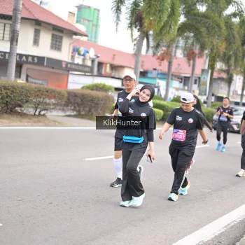 Runner Photo 3996103