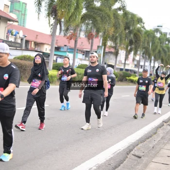 Runner Photo 3996110