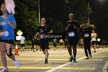 Runner Photo 3996112