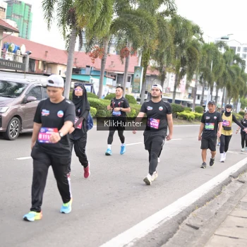 Runner Photo 3996124