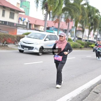 Runner Photo 3996159