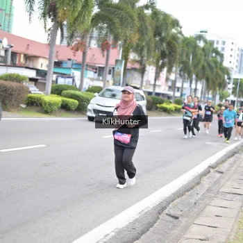 Runner Photo 3996165