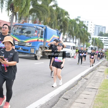 Runner Photo 3996212