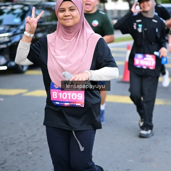 Runner Photo 3996235