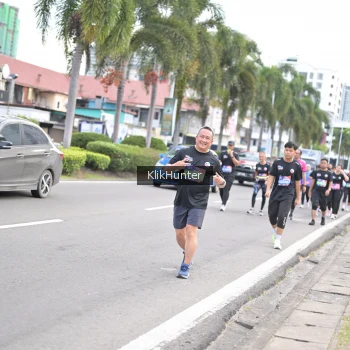 Runner Photo 3996271