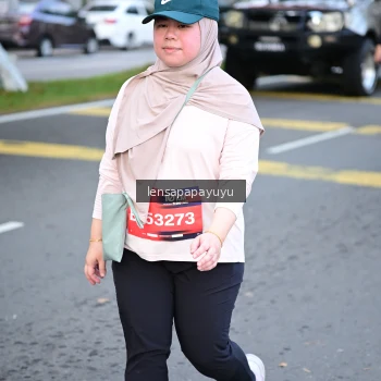 Runner Photo 3996300
