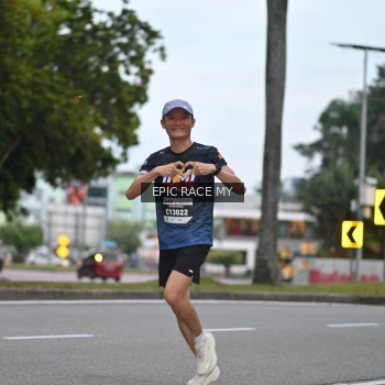 Runner Photo 3996322