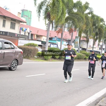Runner Photo 3996327