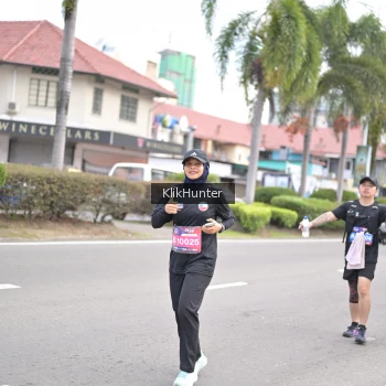 Runner Photo 3996333