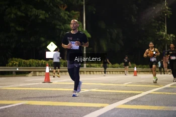 Runner Photo 3996334