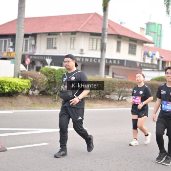 Runner Photo 3996472